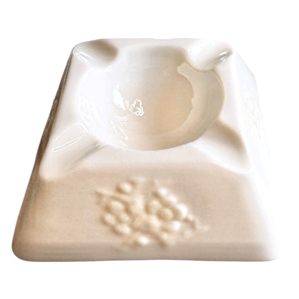 Vintage ASHTRAY "Thorn" by Belleek Pottery, Made in Ireland, Square 4" Porcelain - Picture 7 of 7